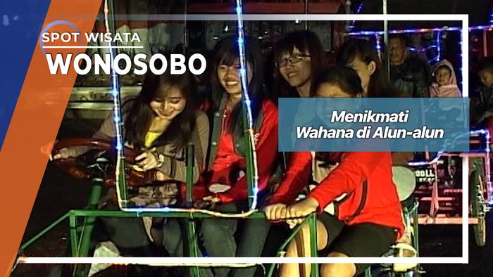 Menikmati Malam di Alun-alun Wonosobo Jawa Tengah    