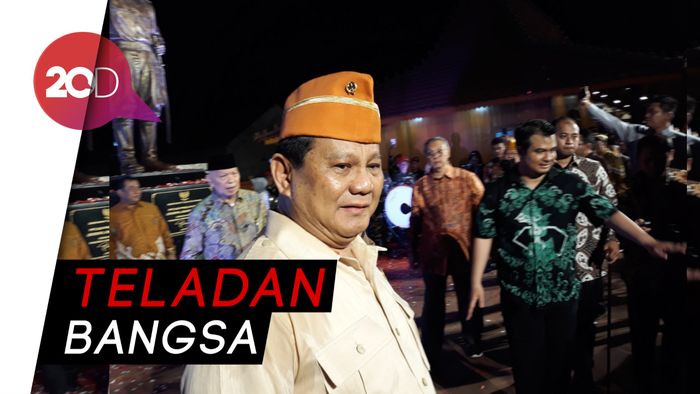 Hari Pahlawan, Prabowo Resmikan Patung Jenderal Soedirman 