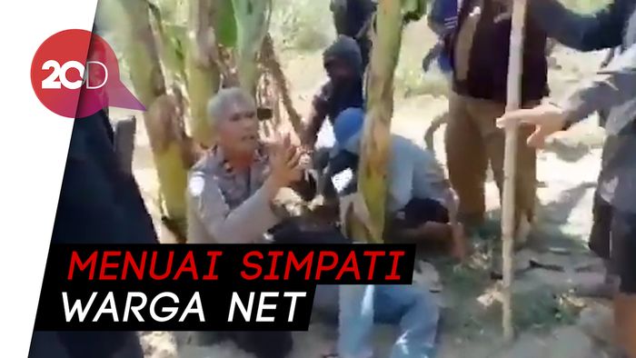 Video Kapolsek Bersimpuh Demi Lindungi Korban Amuk Massa