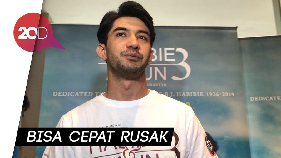 Wajah Dirombak Jadi Habibie Muda, Reza Rahadian Tak Boleh Kena Panas