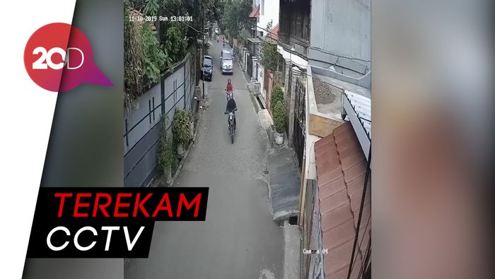 Maling Motor Siang Bolong di Bekasi Lolos dari Kejaran Warga