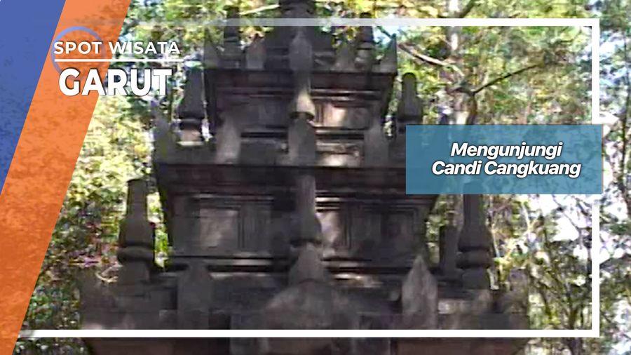 Mengunjungi Candi Cangkuang, Garut