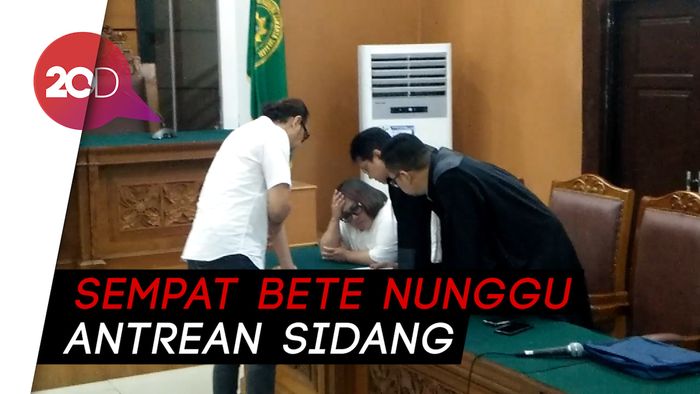 Dituntut 1 Tahun 6 Bulan Penjara, Ini Tanggapan Nunung