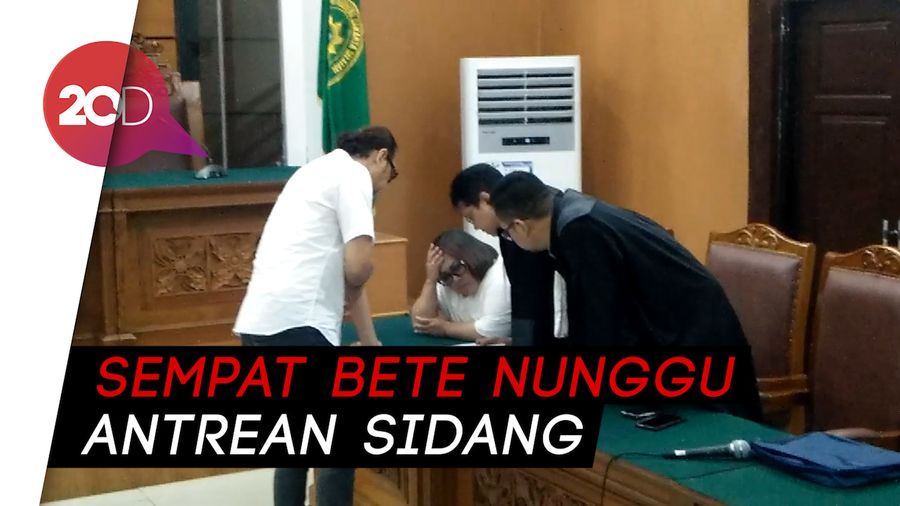 Dituntut 1 Tahun 6 Bulan Penjara, Ini Tanggapan Nunung
