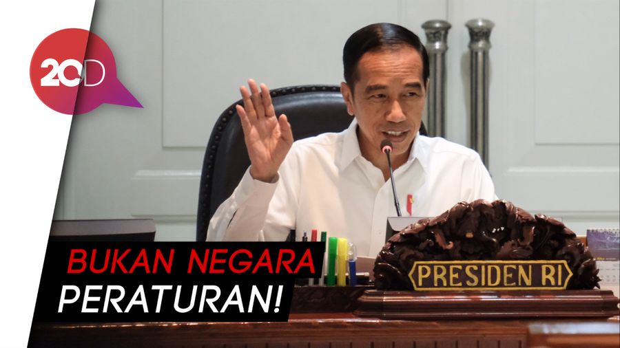 Jokowi ke Pejabat Daerah: Jangan Kebanyakan Bikin Aturan!