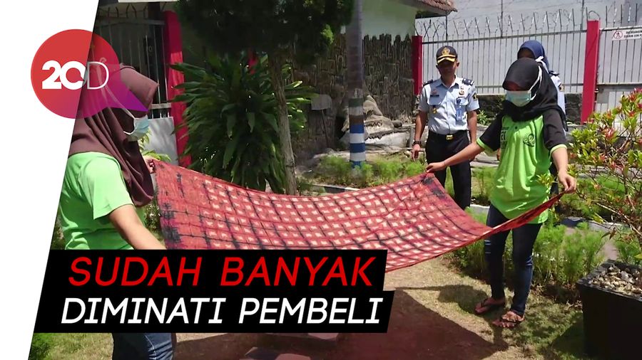 Proses Membuat Batik Shibori Karya Warga Binaan Rutan Trenggalek