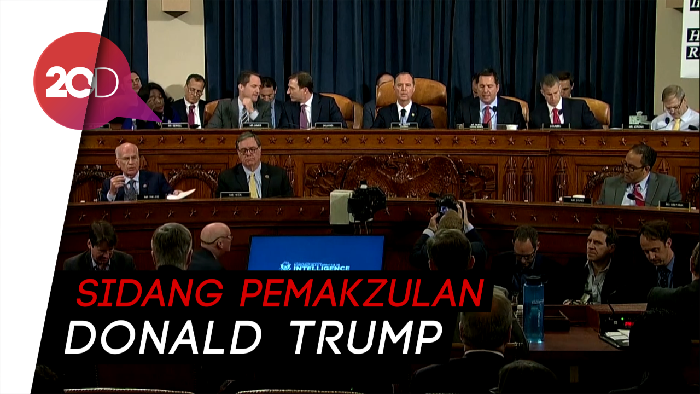 Trump Disebut Tekan Ukraina Selidiki Biden di Sidang Pemakzulan