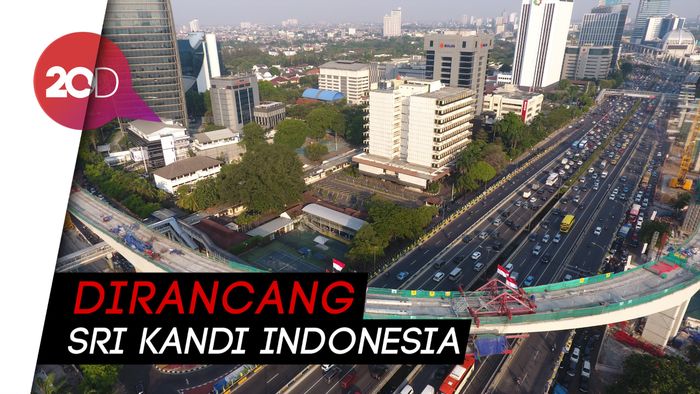 Konstruksi Jembatan LRT Melayang di Atas Flyover