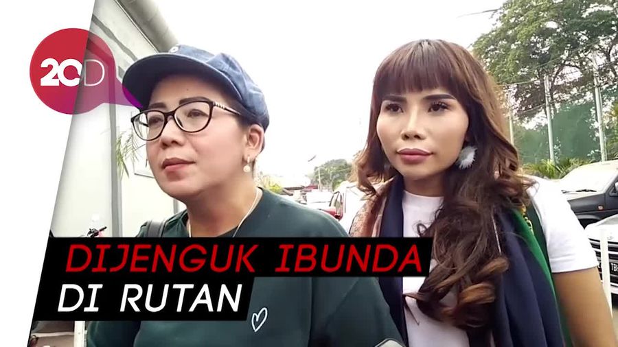 Jelang Sidang Tuntutan, Kriss Hatta Jatuh Sakit