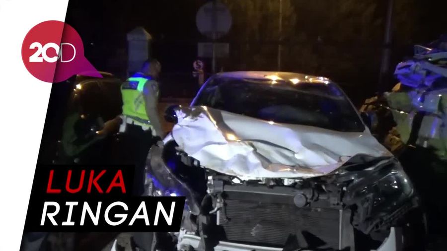 Anggota DPD Evi Kelewat Cantik Kecelakaan di Tol Cipularang