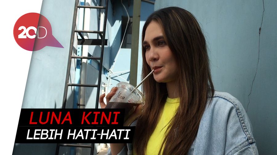 Instagram Sempat Diretas, Luna Maya Kini Rajin Ganti Kata Sandi