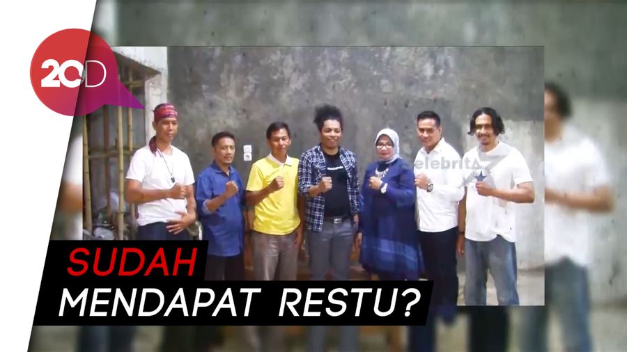 Momen Damai Arie Kriting dan Keluarga Indah Permatasari