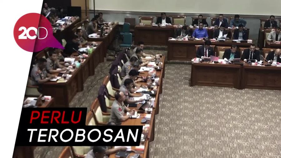 Polri Tangkap 74 Terduga Teroris, Komisi III: Deradikalisasi Belum Maksimal