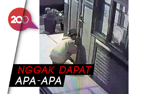 Celingak-celinguk, Aksi Maling Gagal Nyuri di Sekolah Cimahi