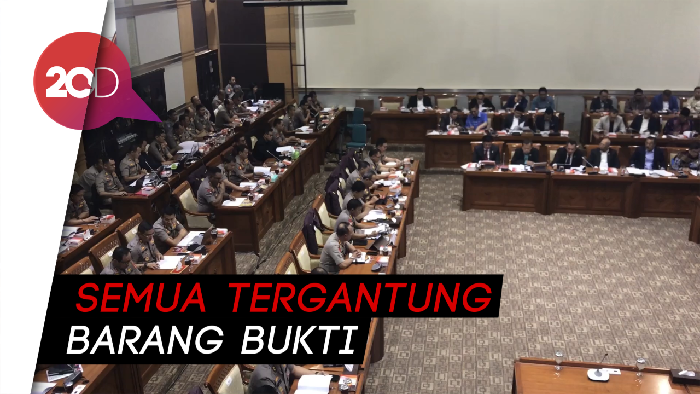 Rapat di DPR, Kapolri Idham Cerita Sulitnya Ungkap Kasus Novel 