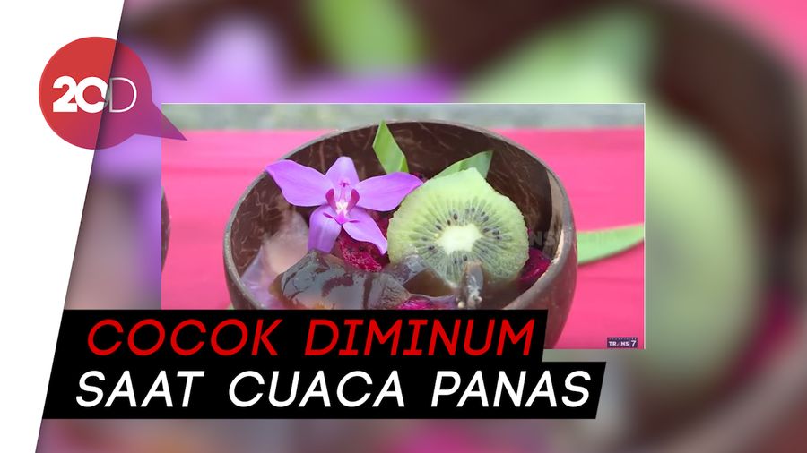 Segarnya Sop Buah Conto dari Olahan Cincau Hitam