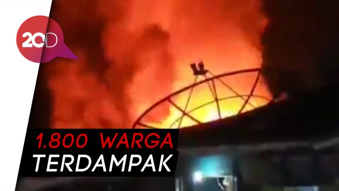 Api Hanguskan Ratusan Bangunan di Pulau Sebuku