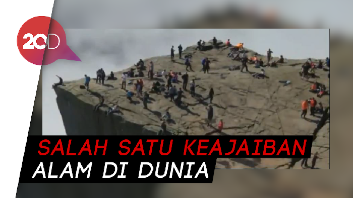 Intip Preikerstolen, Tebing Raksasa Setinggi 604 Meter di Norwegia