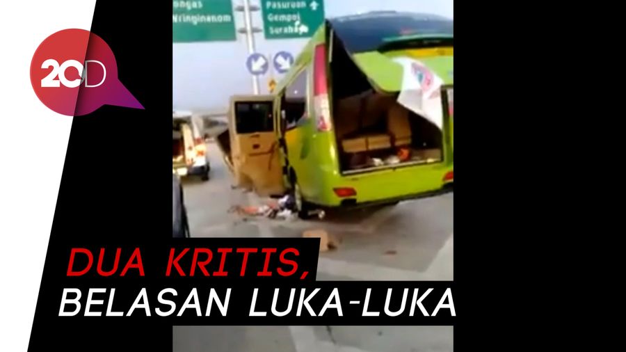 Minibus Rombongan Guru Jember Tabrak Pembatas Tol Paspro, 1 Orang Tewas