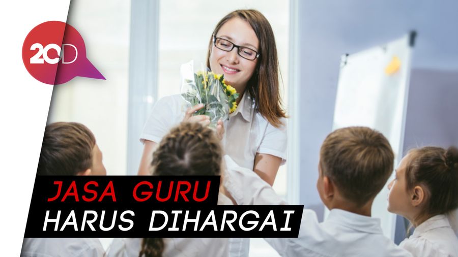 Tangis Haru Warnai Peringatan Hari Guru di Bekasi