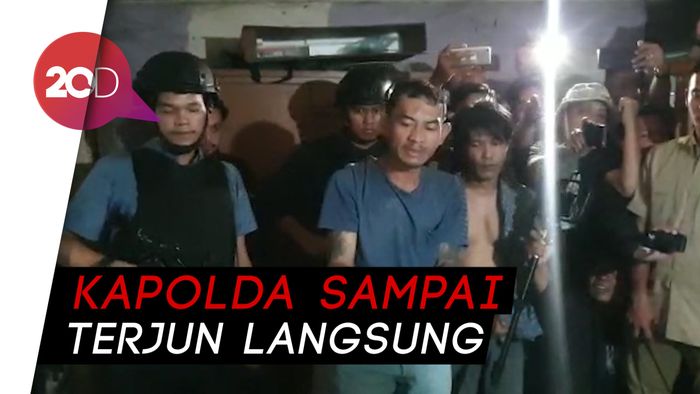 Detik-detik Penggerebekan Rumah Pembuatan narkoba di Pekanbaru