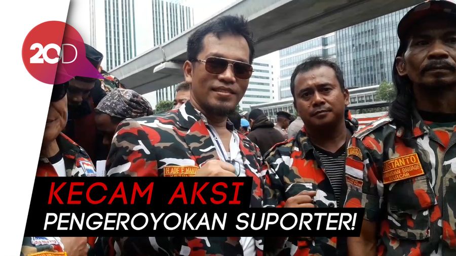 Massa Geruduk Kedubes Malaysia, Kecam Aksi Pengeroyokan Suporter Indonesia