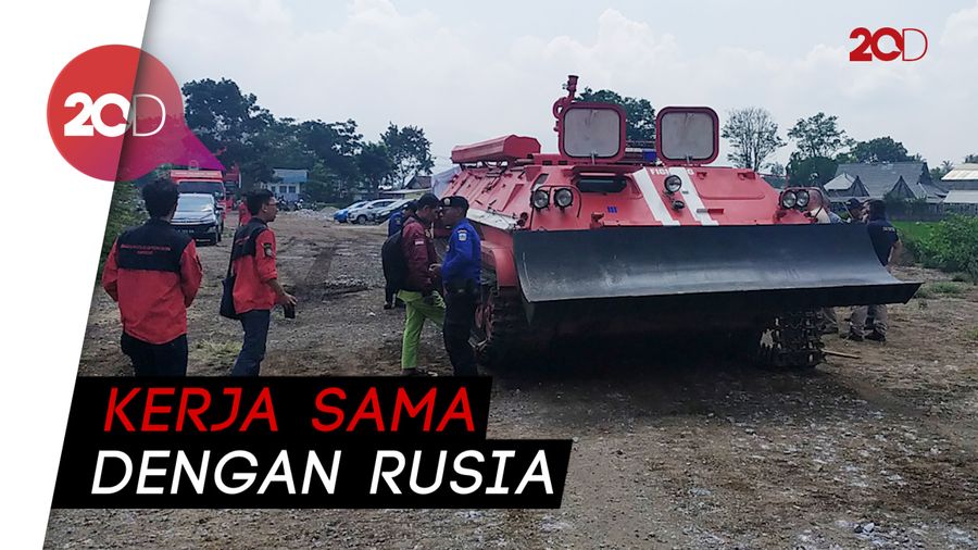 Pindad Bikin Tank Baja Khusus Kebakaran Lahan