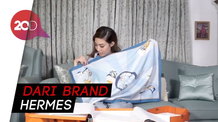 Raffi dan Nagita Beri Kado Puluhan Juta untuk Anak Ayu Dewi