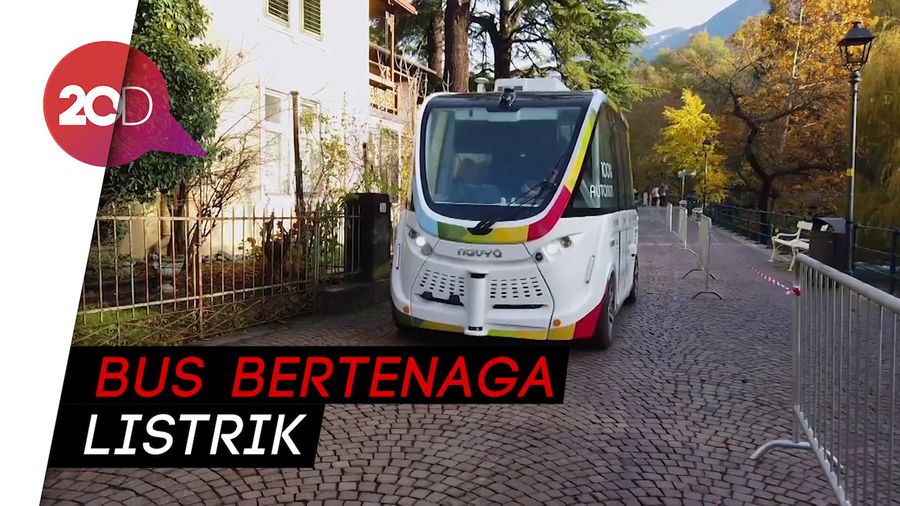 Warga Italia Nikmati Bus Otonom Ramah Lingkungan