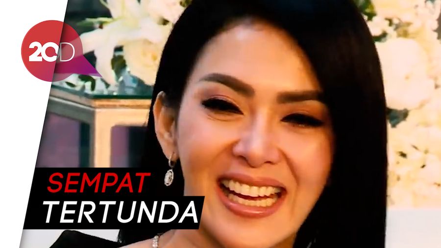 Syahrini Ingin Segera Naik Haji Bareng Reino Barack