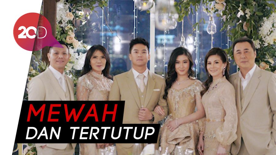 Momen Pertunangan Boy William dan Karen Vendela