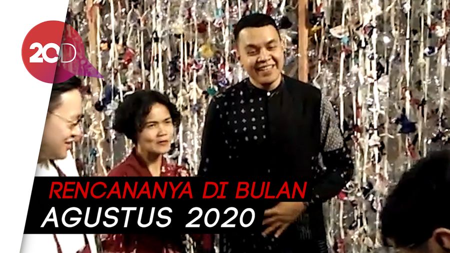 Nggak Bisa Renang, Tulus Tantang Diri Menyelam di Lautan