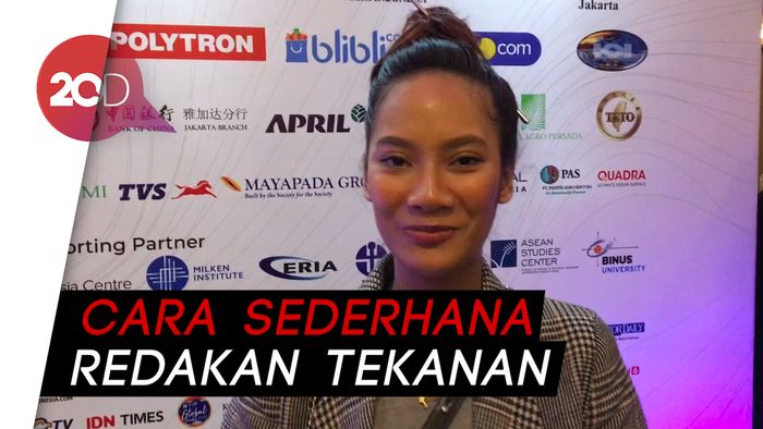Menulis Jadi Cara Tara Basro Atasi Mental Illness