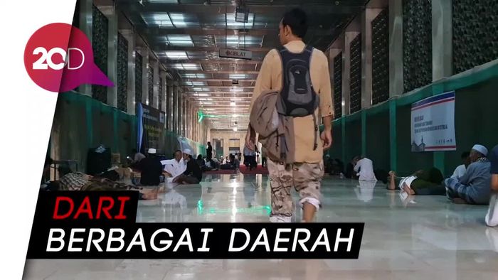 Malam Ini, Massa Reuni 212 Mulai Berdatangan ke Masjid Istiqlal
