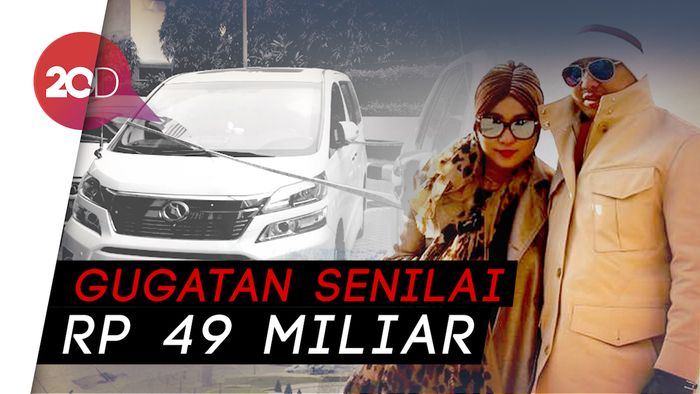 Jemaah Korban First Travel Berselawat Jelang Putusan Gugatan