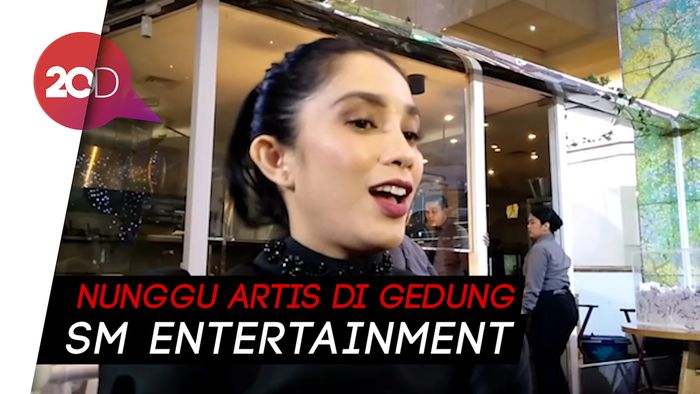 Turuti Keinginan Anak, Ussy Sulistiawaty Bakal Liburan Akhir Tahun ke Korea