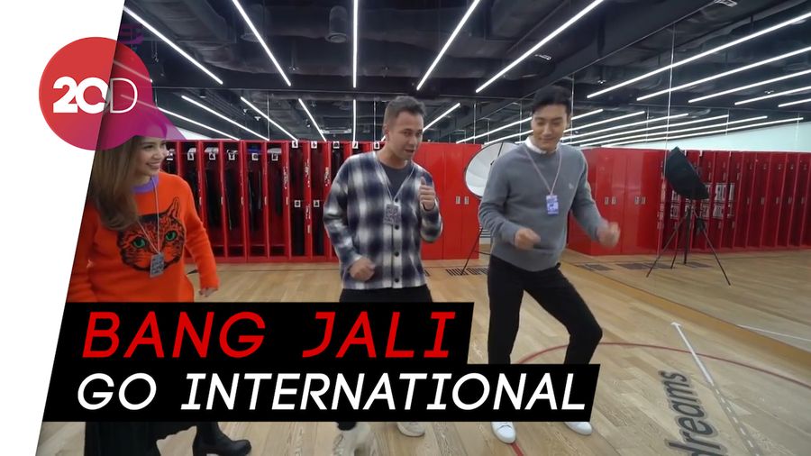 Nggak Jaim! Siwon Goyang Bang Jali bareng Raffi Ahmad