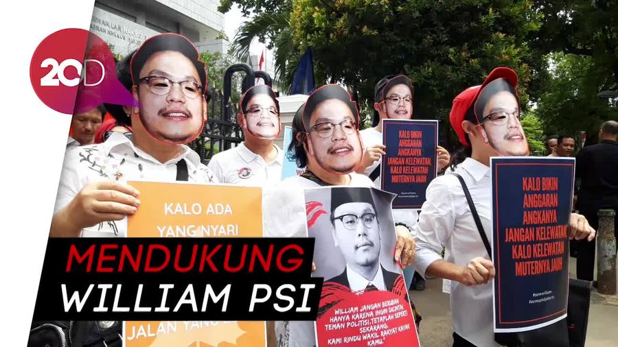Bertopeng, Gaya Massa Tuntut Transparansi Anggaran DKI di DPRD
