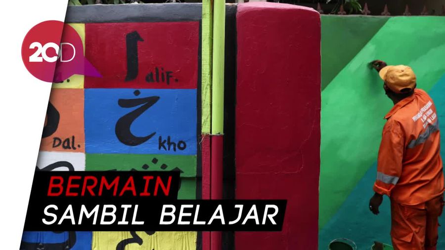 Kreatif nan Mendidik, Kampung di Pademangan Berhias Mural Edukatif