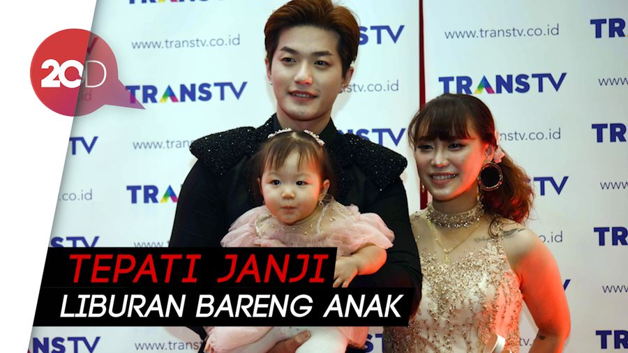 Lee Jeong Hoon dan Moa Akan Rayakan Natal dan Tahun Baru di Korea