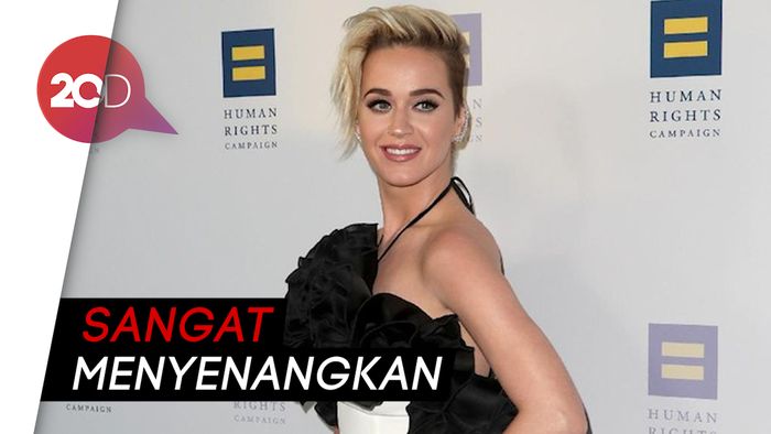 Sambut Natal Bareng Katy Perry di Cozy Little Christmas