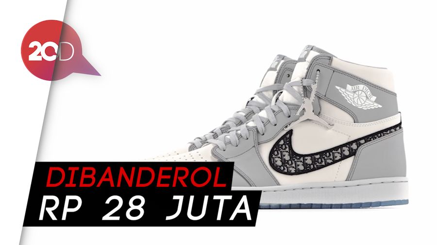 Melihat Detail Sneakers Kolaborasi Dior dan Air Jordan