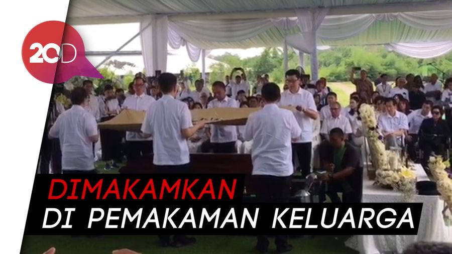 Momen Haru Saat Jenazah Ciputra Dikebumikan di Jonggol