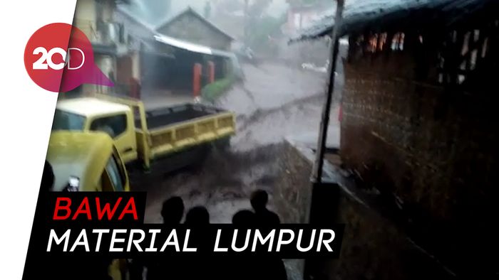 Ngeri! Banjir Bandang Hantam Desa di Kabupaten Bandung 