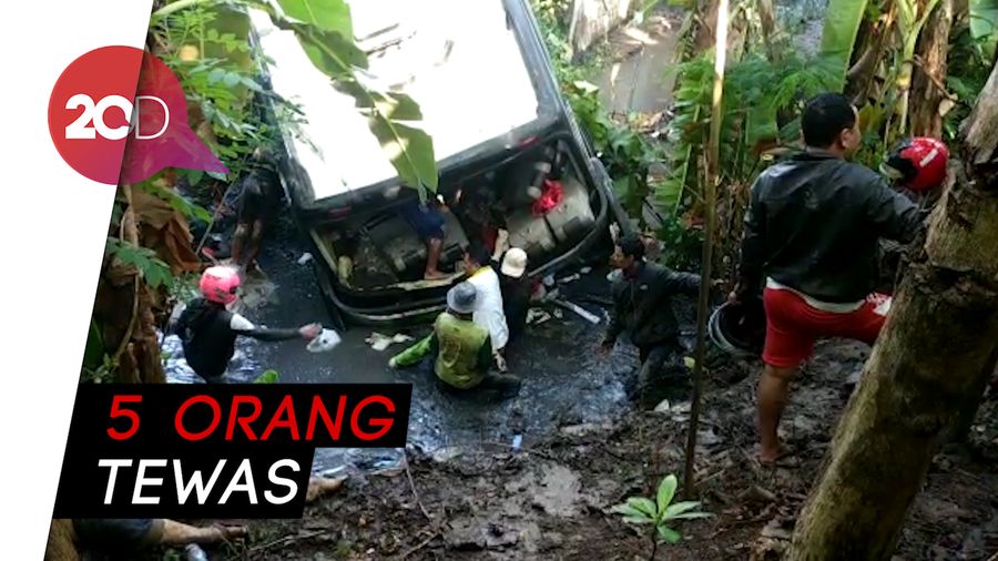  Identitas Korban Tewas Bus Terjun ke Sungai di Blitar