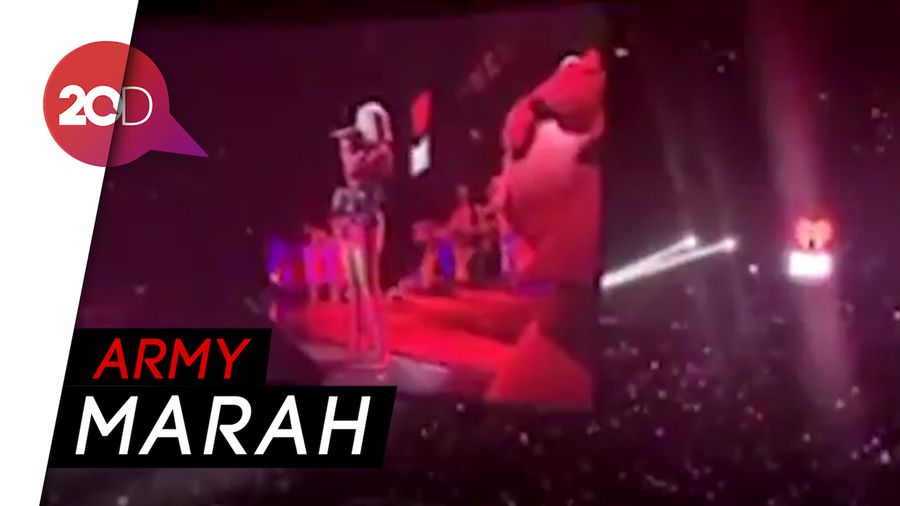 Katy Perry Sebut Fans BTS Anak Kecil di Jingle Bell