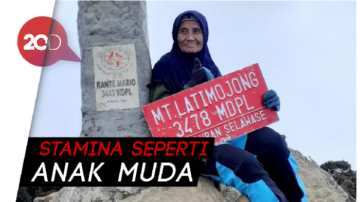 Keren! Nenek 66 Tahun Ini Sudah Mendaki 14 Gunung