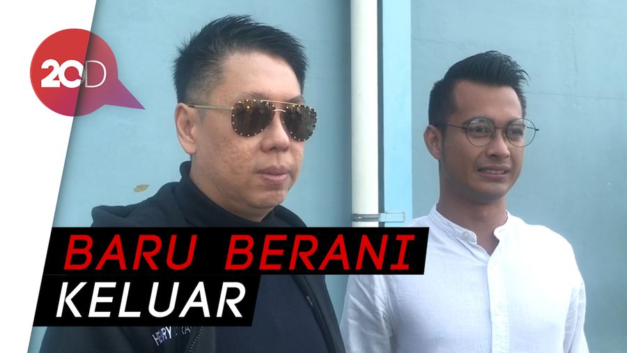Si Penjual Ikan Ditahan, Istri Eza Gionino Baru Berani Keluar Rumah
