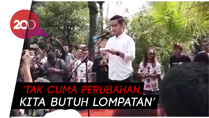 Jelang Daftar Pilwakot Solo, Gibran Orasi Berapi-api ke Relawan