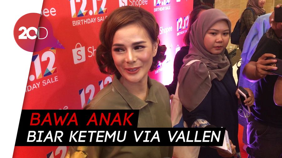 Anak Astrid Tiar Rela Potong Poni Demi Mirip Via Vallen